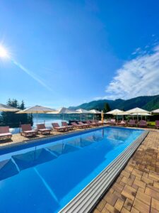 Piscina exterioara jacuzzi - Roser House